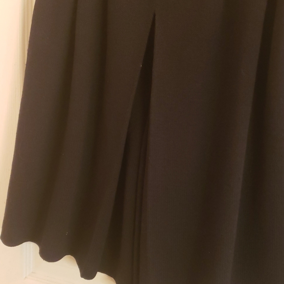 St. John Basics Collection Black Shorts Size 6